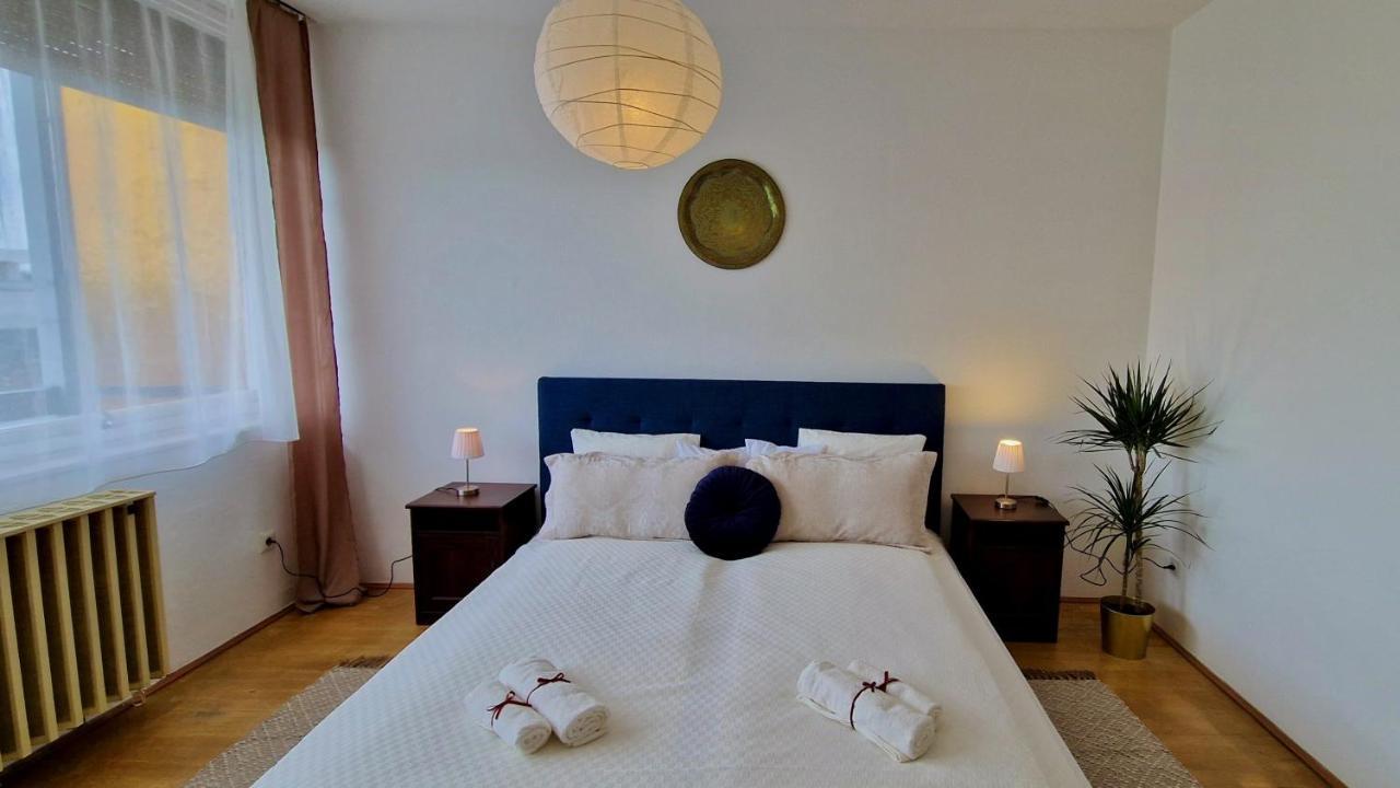 Apartamento Nosztalgia Apartman Veszprém Exterior foto