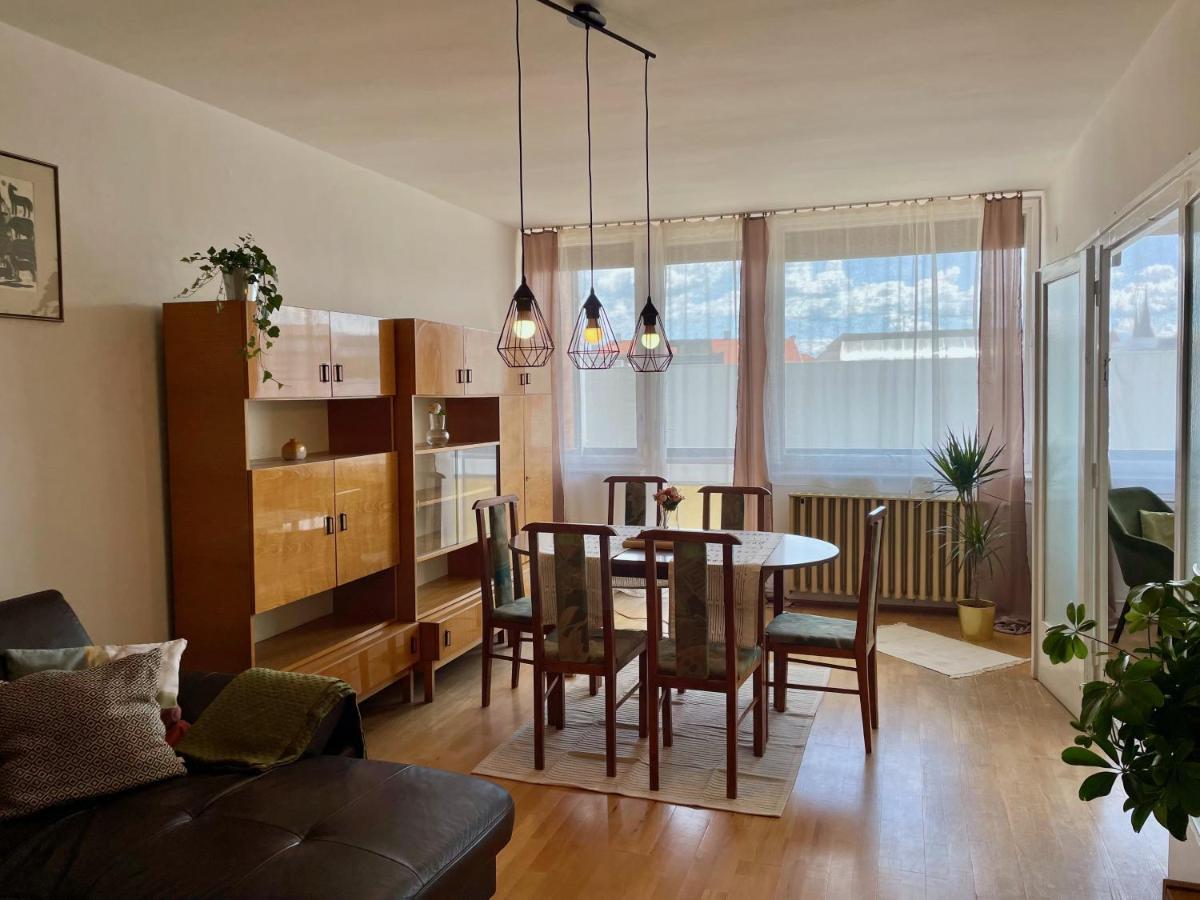 Apartamento Nosztalgia Apartman Veszprém Exterior foto